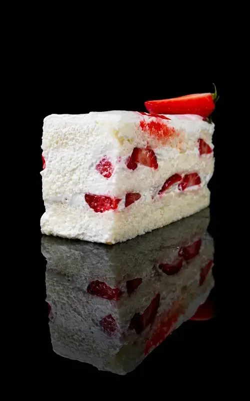 VEGAN Strawberry (Fraisier) gluten & dairy-free